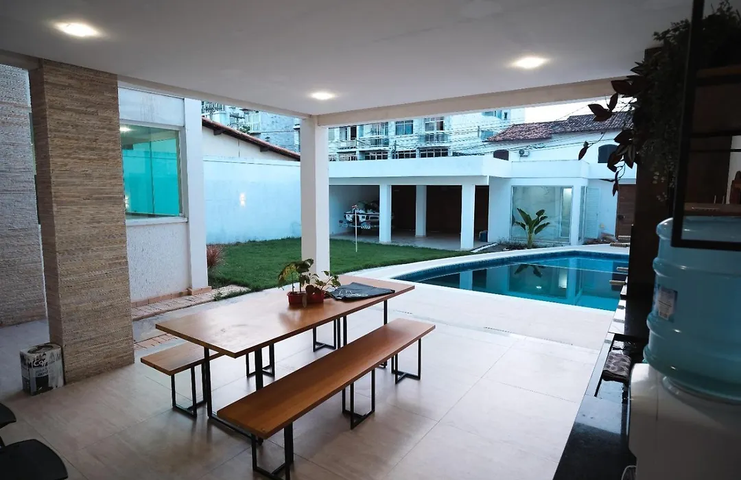 Casa independente com piscina e sauna-1